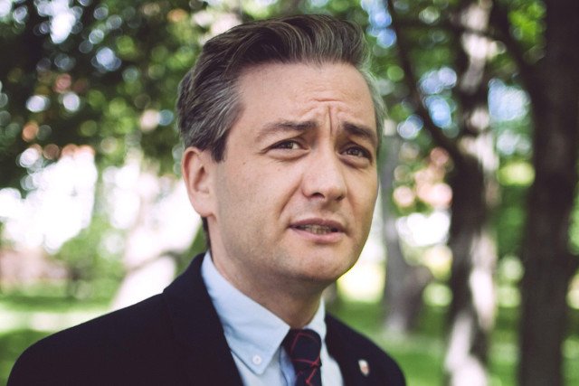 Robert Biedroń nie zgodził się na przyznanie pracownikom słupskich wodociągów wysokich nagród finansowych