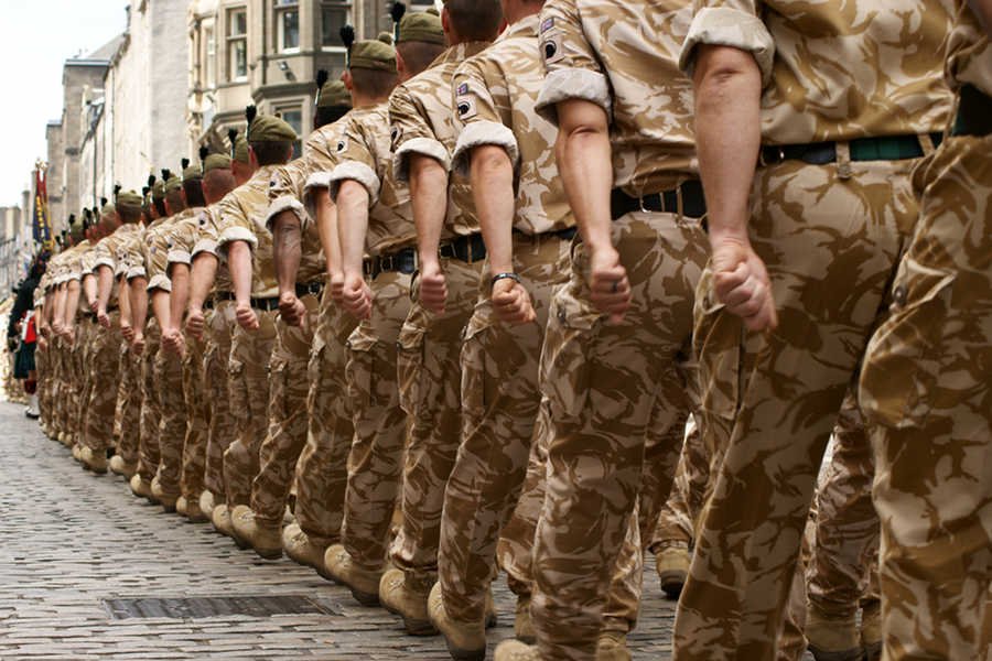 Żołnierze na ulicach Londynu to powszechny widok