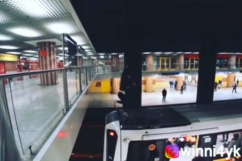 Taki skok mógł się zakończyć tragicznie.