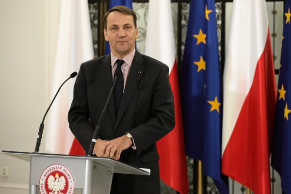 Marszałek Radosław Sikorski wyznaczył datę wyborów prezydenckich na 10 maja.