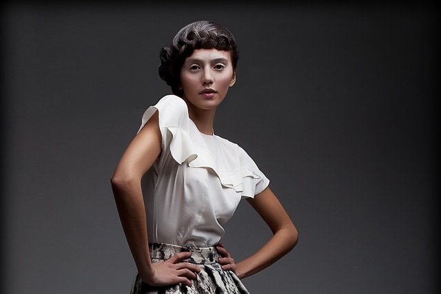 Coś, czego nie powinno zabraknąć z twojej szafie: biała bluzka.