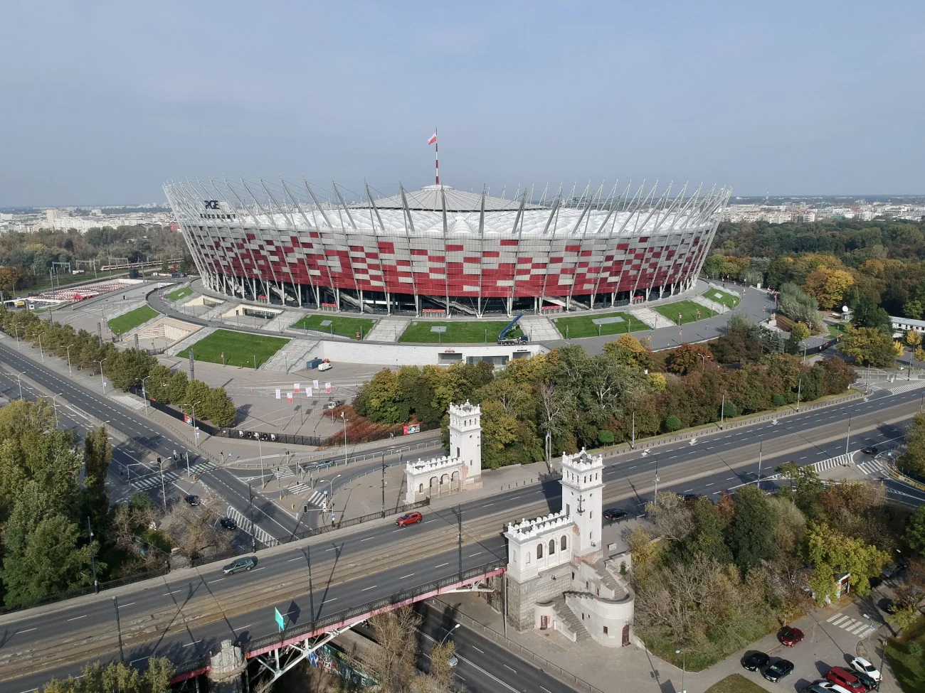 Premier zapowiedział, że na Stadionie Narodowym powstanie strefa kibica podczas Euro 2020