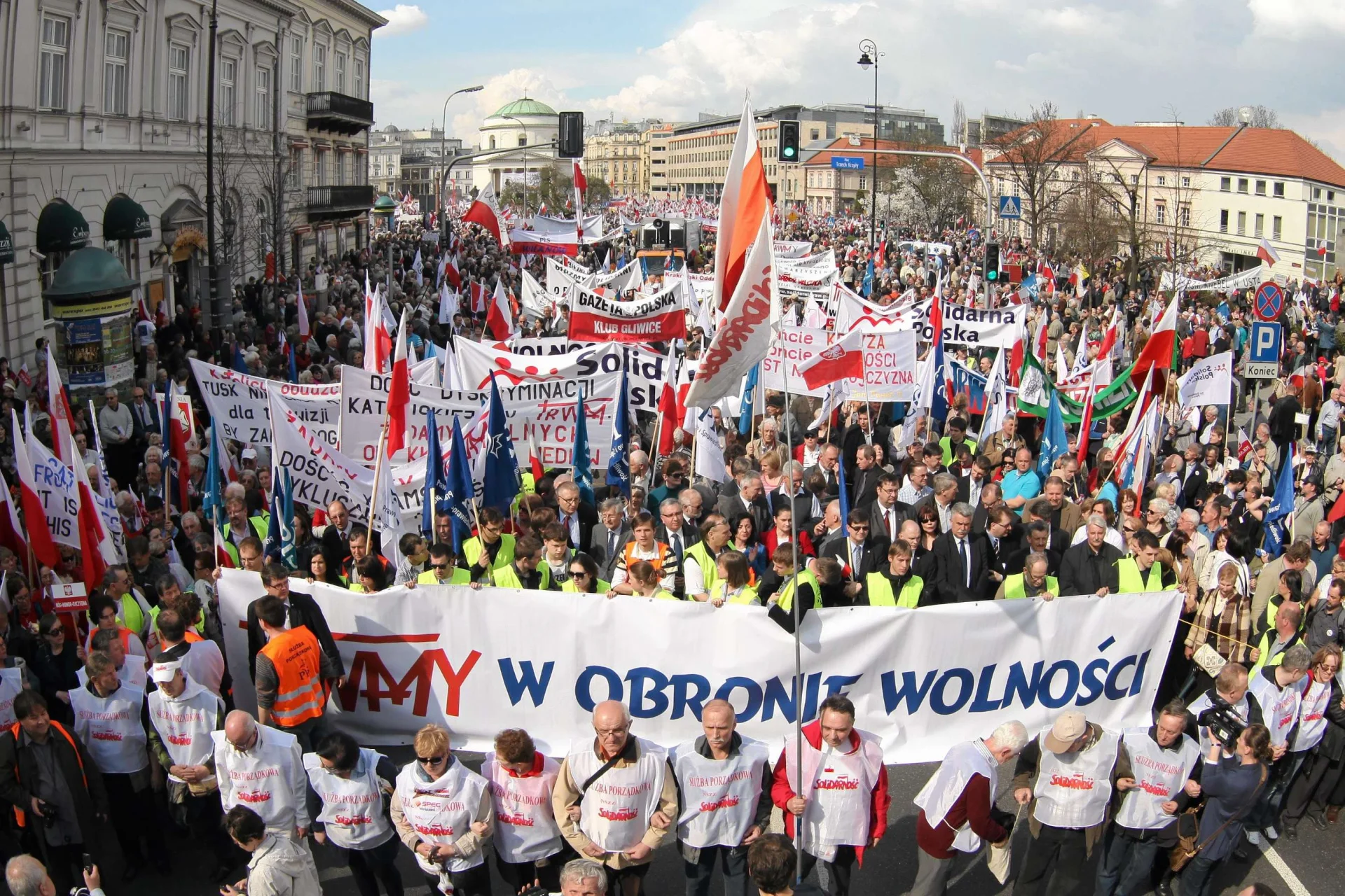 Kwietniowy marsz w obronie TV Trwam w Warszawie