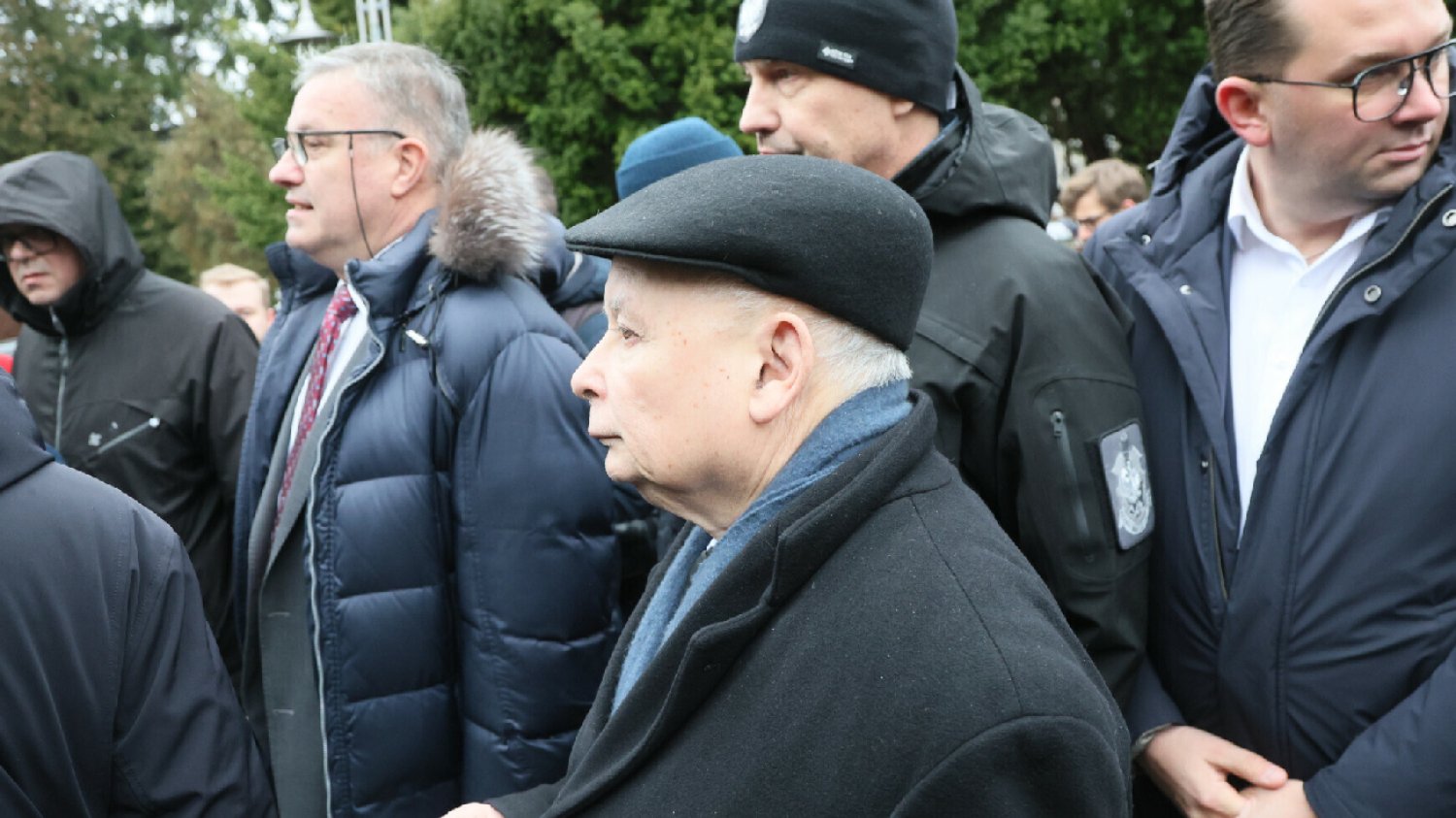 Sejm. Jarosław Kaczyński broni Wąsika i Kamińskiego. "Banda złodziei".