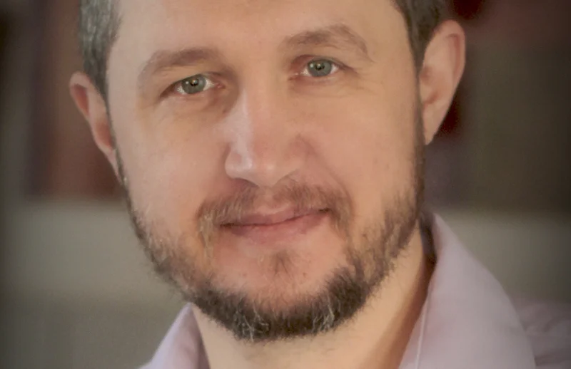 Dr Tomasz Mazur