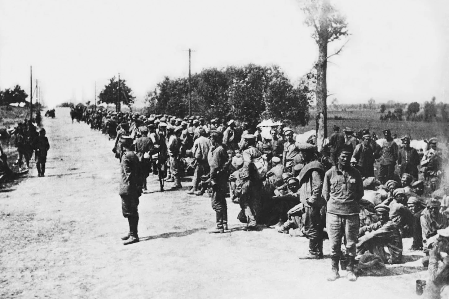 Kolumna bolszewików wziętych do niewoli pod Warszawą