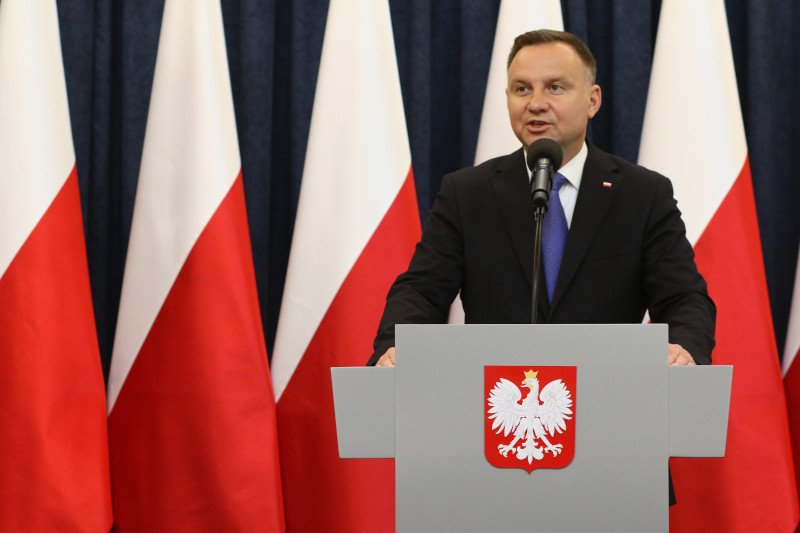 MSZ wyciągnął pierwsze konsekwencje po rozmowie Dudy z pranksterami.