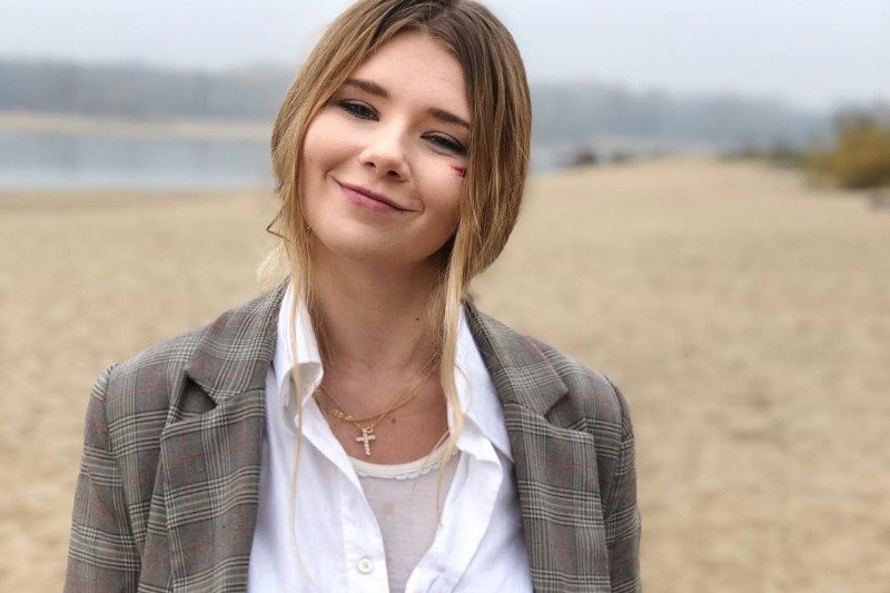 Natalia Moskal nagrała album, na którym śpiewa poezję Kazimiery Ilłakowiczówny. Płytę promuje utwór "Trąbka"