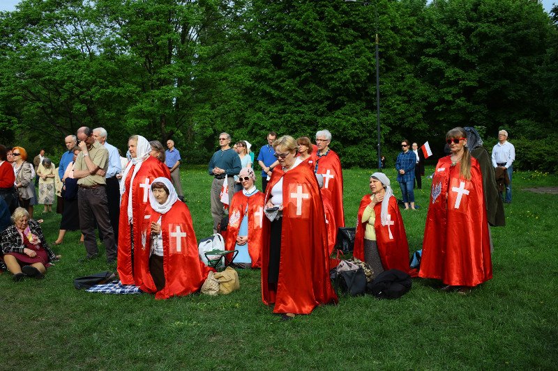 W środę doszło do intronizacji Jezusa Chrystusa na króla Polski.