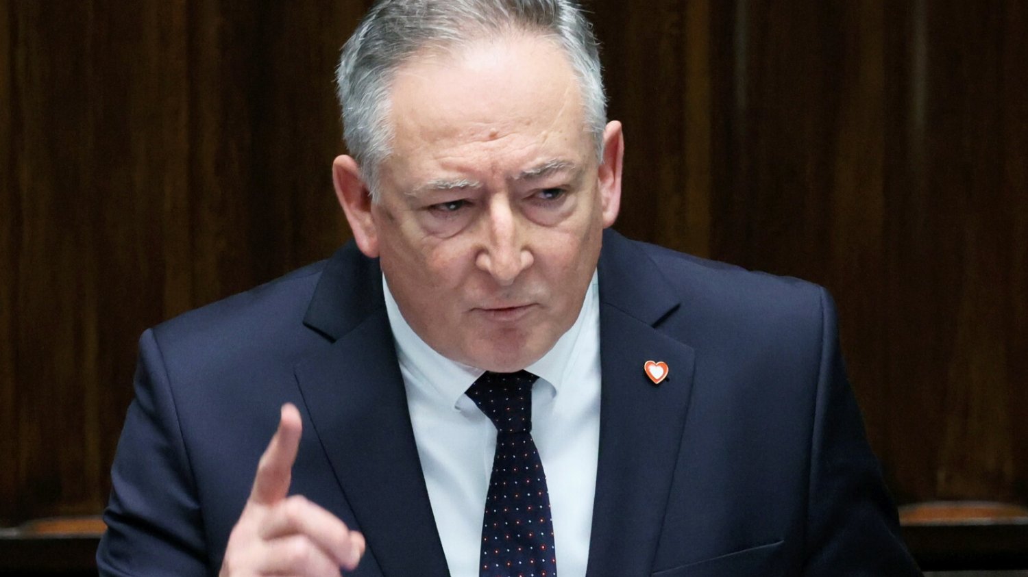 Mocna odpowiedź Sienkiewicza ws. wotum nieufności. Wskazał dwa nazwiska.