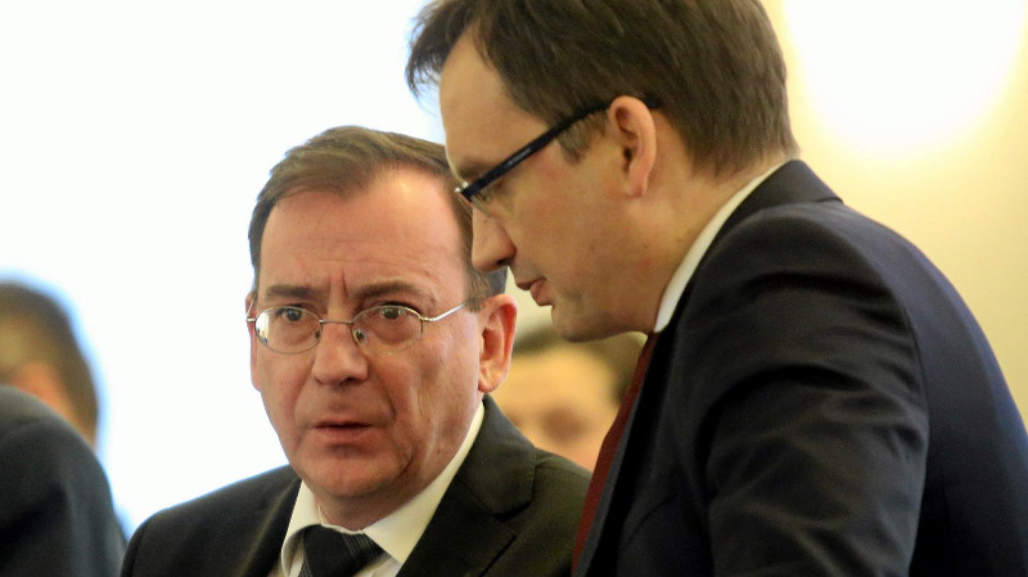 Niektóre tropy do archiwum taśm prowadzą m.in poprzez specsłużby koordynowane przez Mariusza Kamińskiego i prokuraturę podległą Zbigniewowi Ziobro