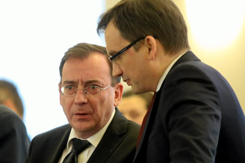Niektóre tropy do archiwum taśm prowadzą m.in poprzez specsłużby koordynowane przez Mariusza Kamińskiego i prokuraturę podległą Zbigniewowi Ziobro