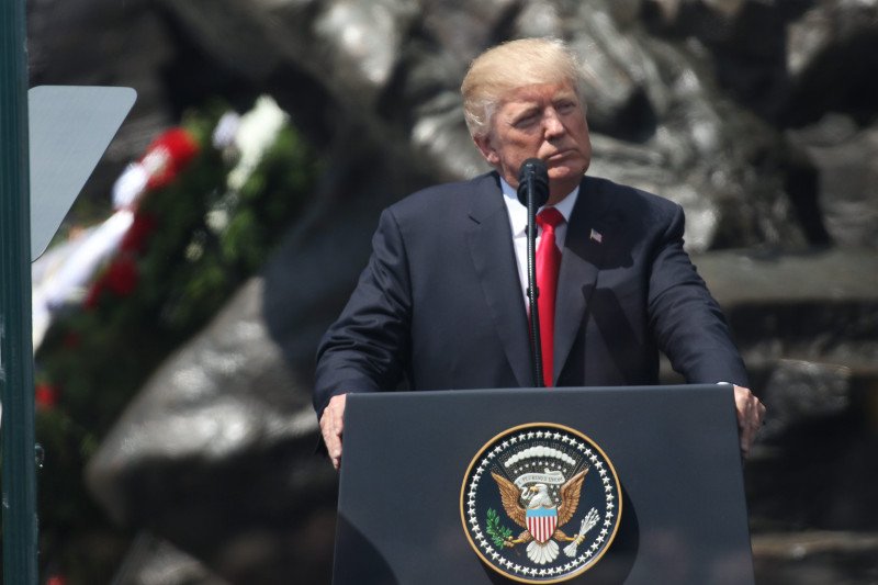 Donald Trump w Warszawie wystąpił jako... gospodarz.