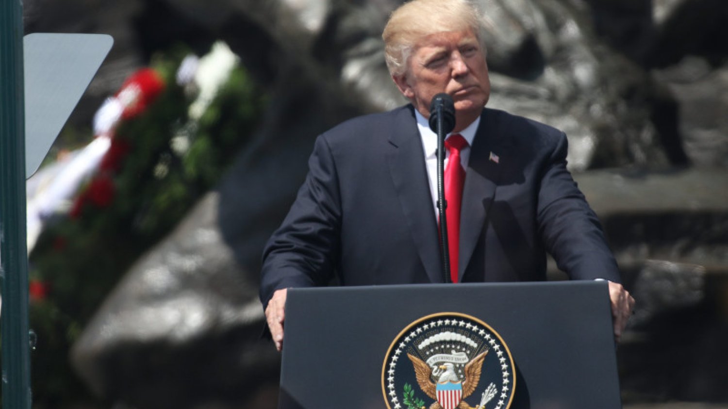 Donald Trump w Warszawie wystąpił jako... gospodarz.
