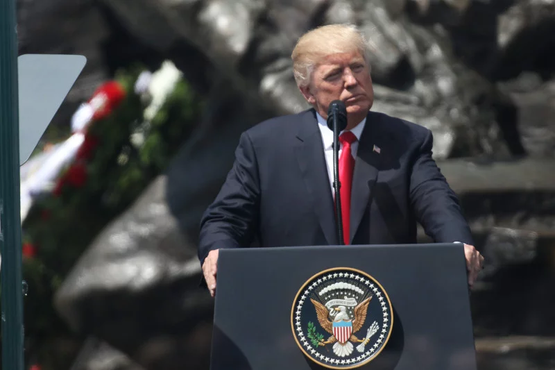 Donald Trump w Warszawie wystąpił jako... gospodarz.