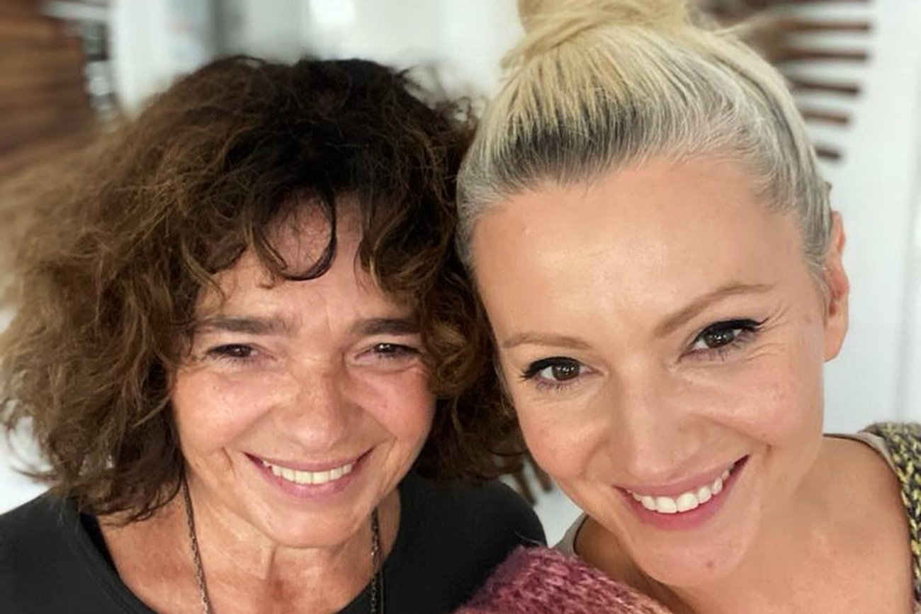 Katarzyna Grochola dodała zdjęcie z córką. Szelągowska nie była zadowolona