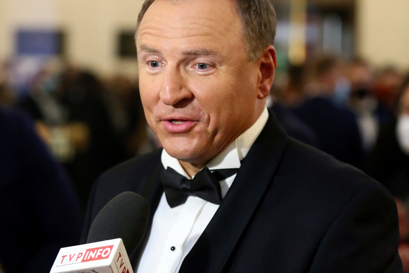 Prezes TVP Jacek Kurski poinformował, że chciałby, aby TVP World miał jak największe zasięgi i w związku z tym liczy na dodatkowy budżet od państwa.