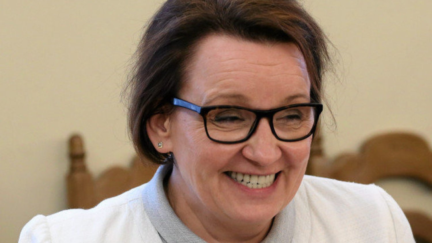 Podstawa programowa przygotowana przez rząd Prawa i Sprawiedliwości nie podoba się Polakom, którzy nie mają takiego samego światopoglądu, jak szefowa MEN Anna Zalewska.