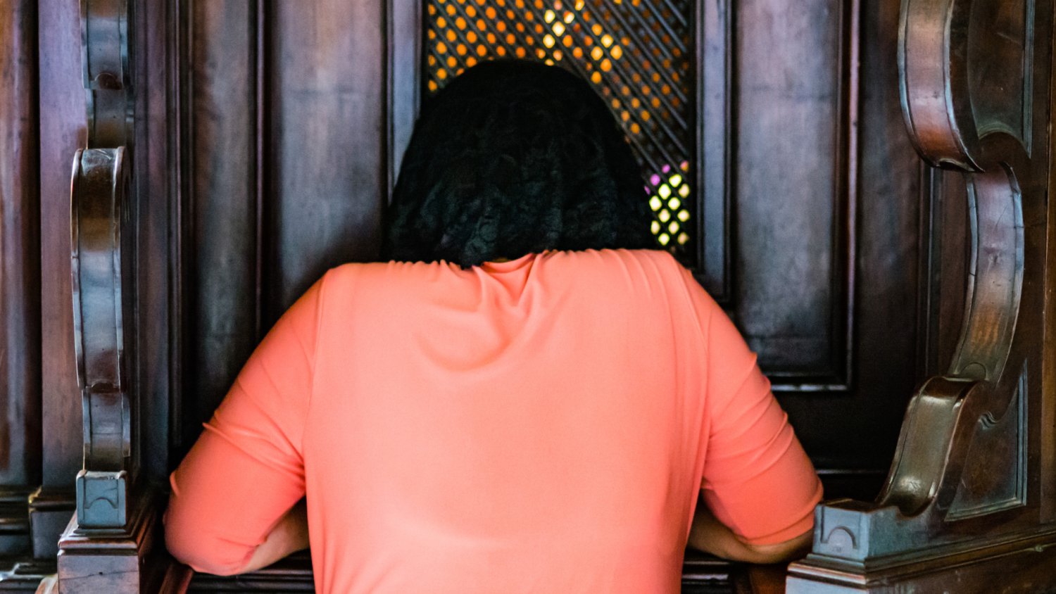 Noc Konfesjonałów 2026. Twoja ostatnia szansa na spowiedź przed Wielkanocą