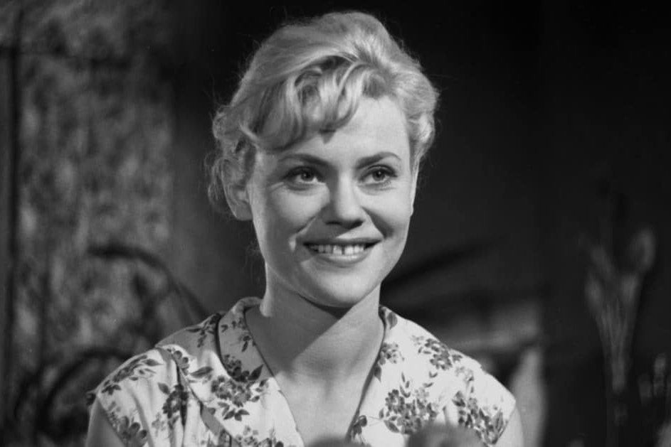 Ewa Wawrzoń w filmie "Dwa żebra Adama"