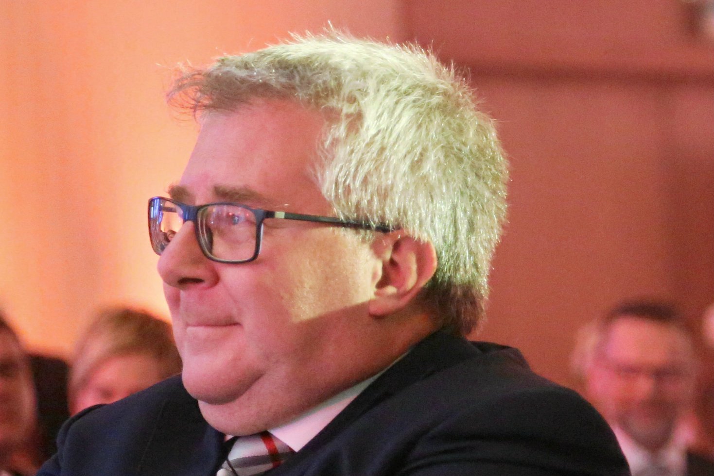 Ryszard Czarnecki wytłumaczył się z niefortunnego komentarza pod adresem internautki.