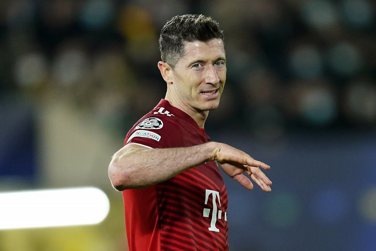 Robert Lewandowski w ostatnich tygodniach jest bohaterem rzekomych przenosin Polaka z Monachium do Barcelony.