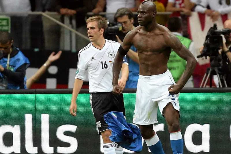 Mario Balotelli jest jak listonosz. Dlatego tutaj nie cieszy się po golu. To jego praca.