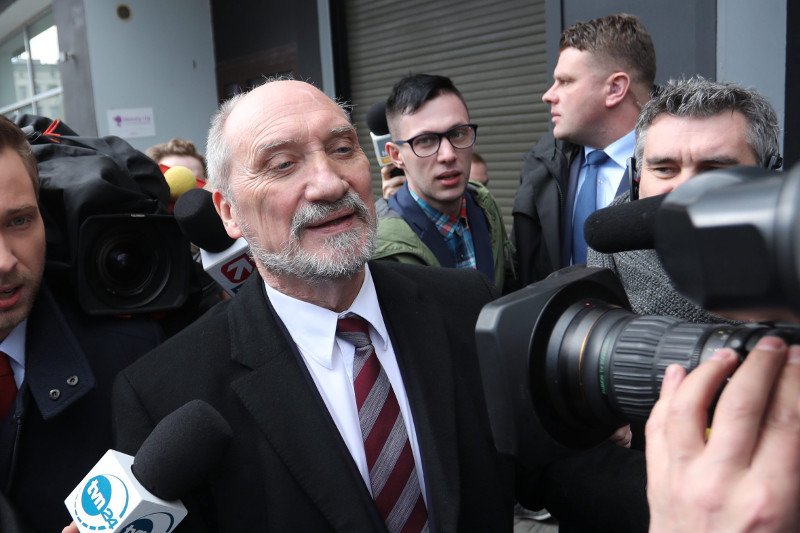 To nie był dobry dzień dla ministra obrony narodowej.