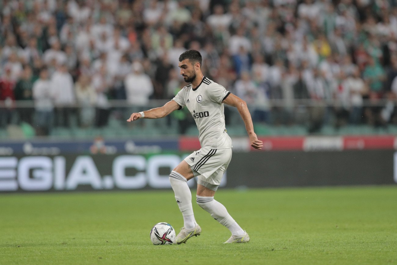 Piłkarze Legii Warszawa w rewanżu z Dinamo Zagrzeb okazali się niewiele, ale jednak, słabsi