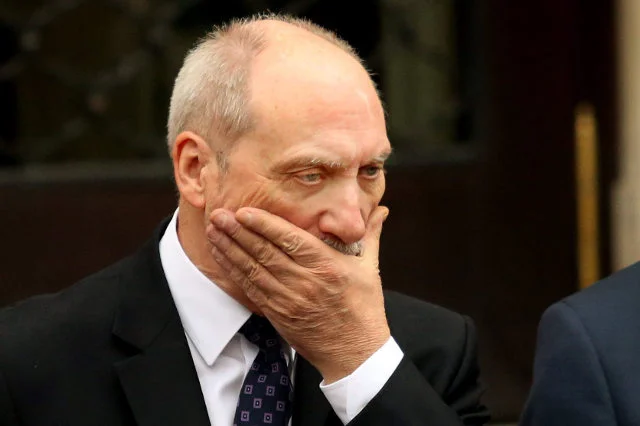 Antoni Macierewicz informuje, że podwyżki dla pracowników SWW są już przesądzone.