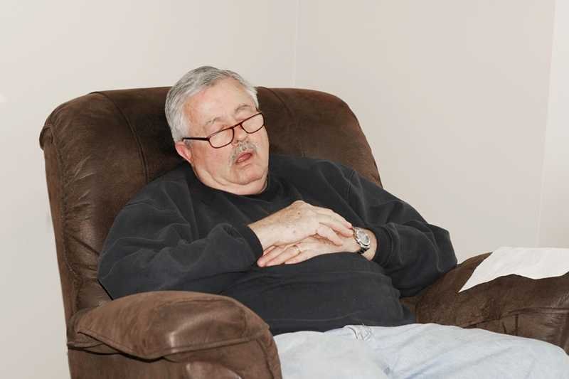 Problemy ze snem mogą być objawem Alzheimera