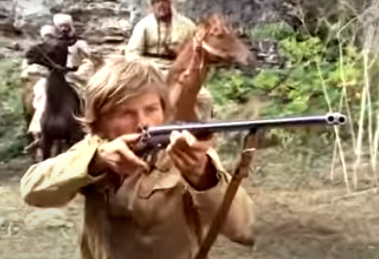 Polonistka chce usunięcia "W pustyni i w puszczy" z listy lektur szkolnych. Zdaniem Katarzyny Fiołek, książka utrwala rasistowskie stereotypy.