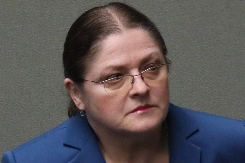 Prywatny akt oskarżenia przeciwko Krystynie Pawłowicz złożył Ośrodek Monitorowania Zachowań Rasistowskich i Ksenofobicznych. Dotyczy on "wielokrotnego znieważania lesbijek i gejów na antenie Radia Maryja".