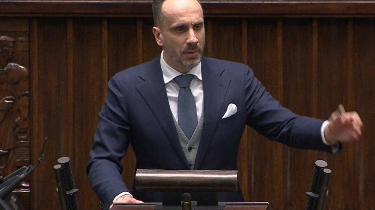 Janusz Kowalski po raz kolejny uderzył w opozycję.
