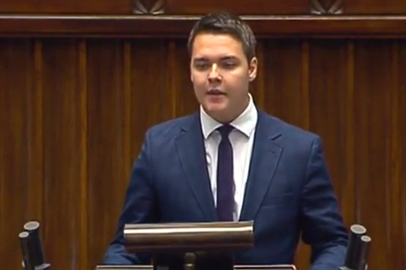 Wyrzucony z PiS-u najmłodszy poseł ma już nowy klub. Łukasz Rzepecki idzie do Pawła Kukiza.