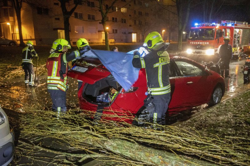 Niemieccy synoptycy informują, że orkan Ylenia może być tak silny jak orkan Kyrill z 2007 r.