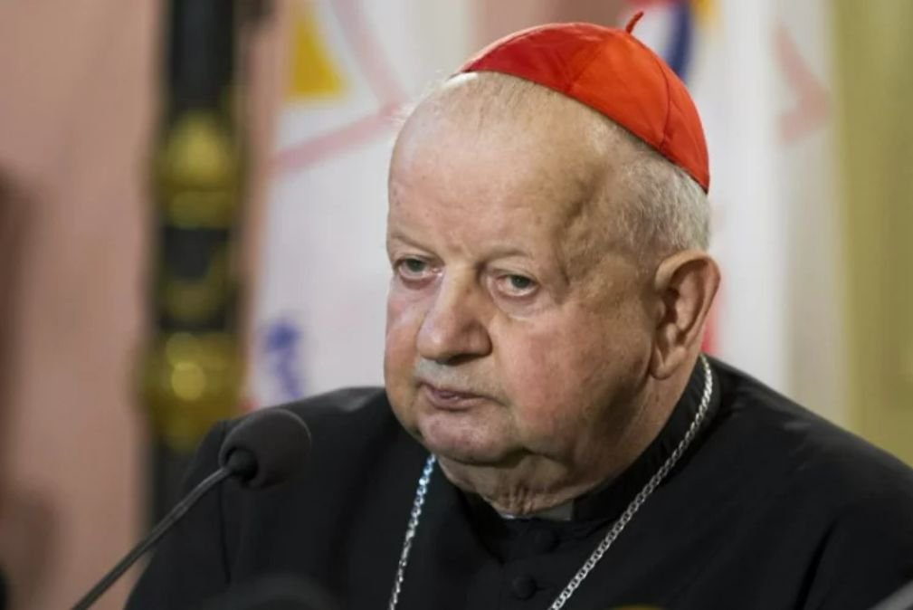 Kardynał Stanisław Dziwisz stanął w obronie Jana Pawła II, który w ostatnim czasie jest oskarżany o tuszowanie nadużyć seksualnych w Kościele