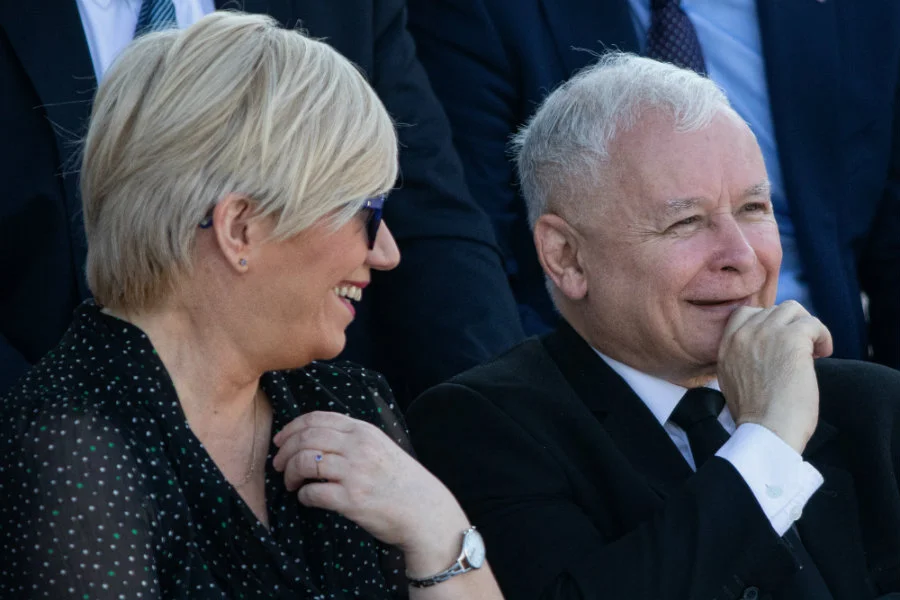 W sondażu "DGP" i RMF FM Polacy odpowiedzieli na pytanie kto ma rację w sporze o sądy: rząd czy Sąd Najwyższy?