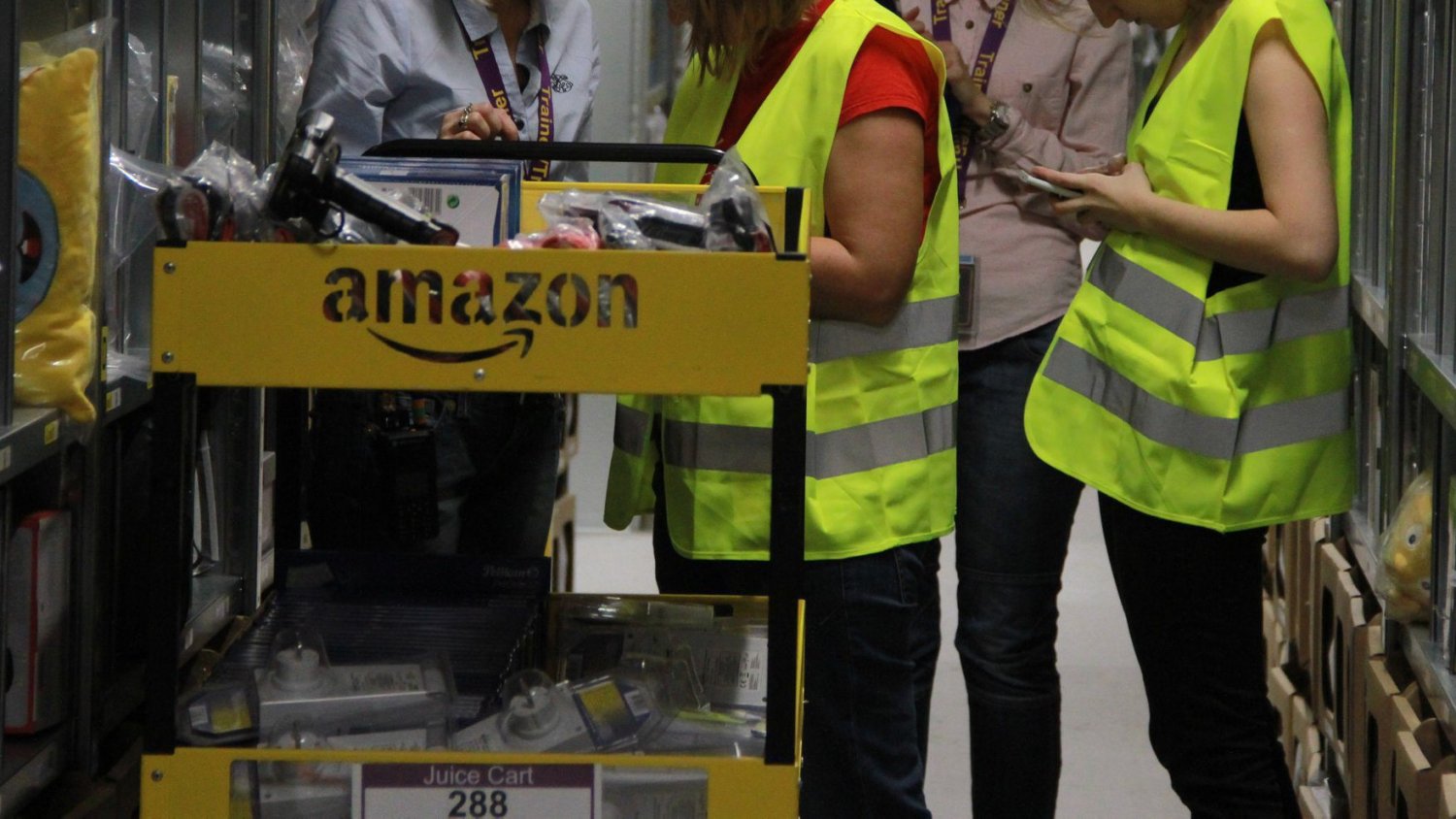 Czystki w Amazonie. 30 tys. osób straci pracę, a w Polsce takie rzeczy