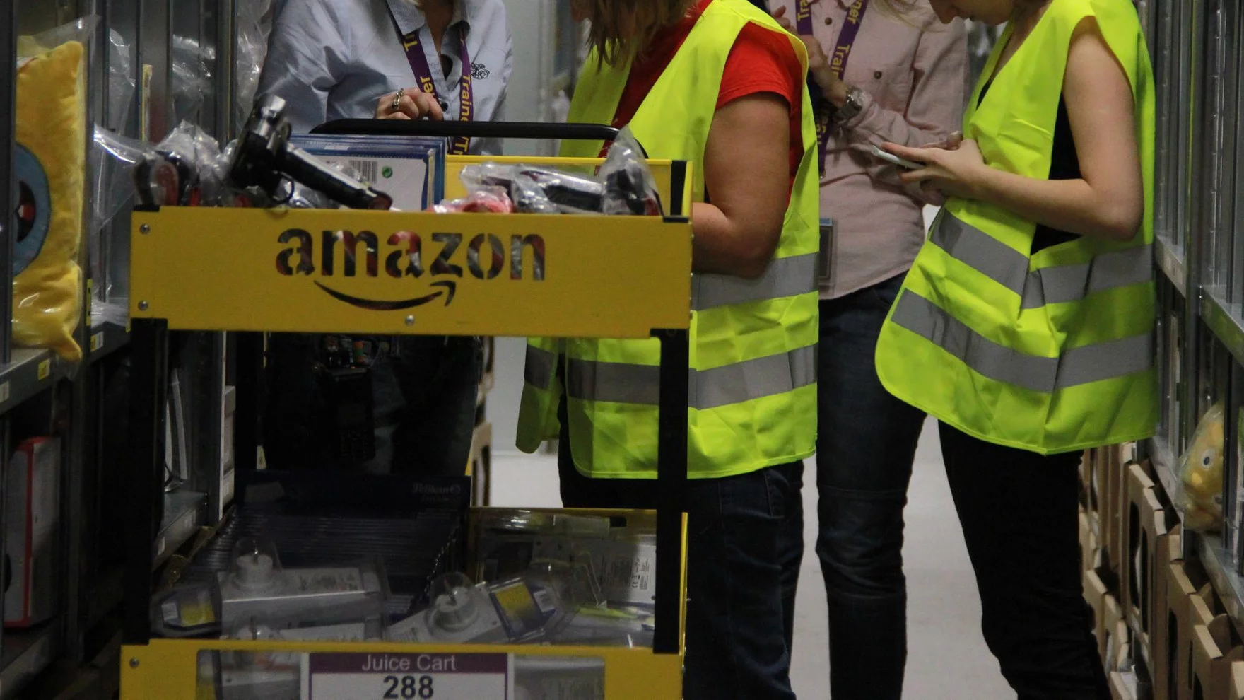 Czystki w Amazonie. 30 tys. osób straci pracę, a w Polsce takie rzeczy