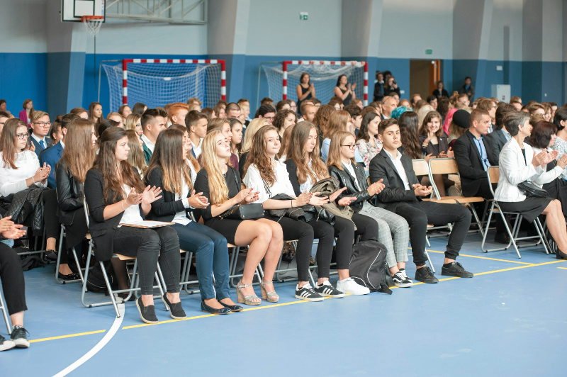 Polscy licealiści biorą wiedzę o świecie w dużej mierze z YouTube'a.