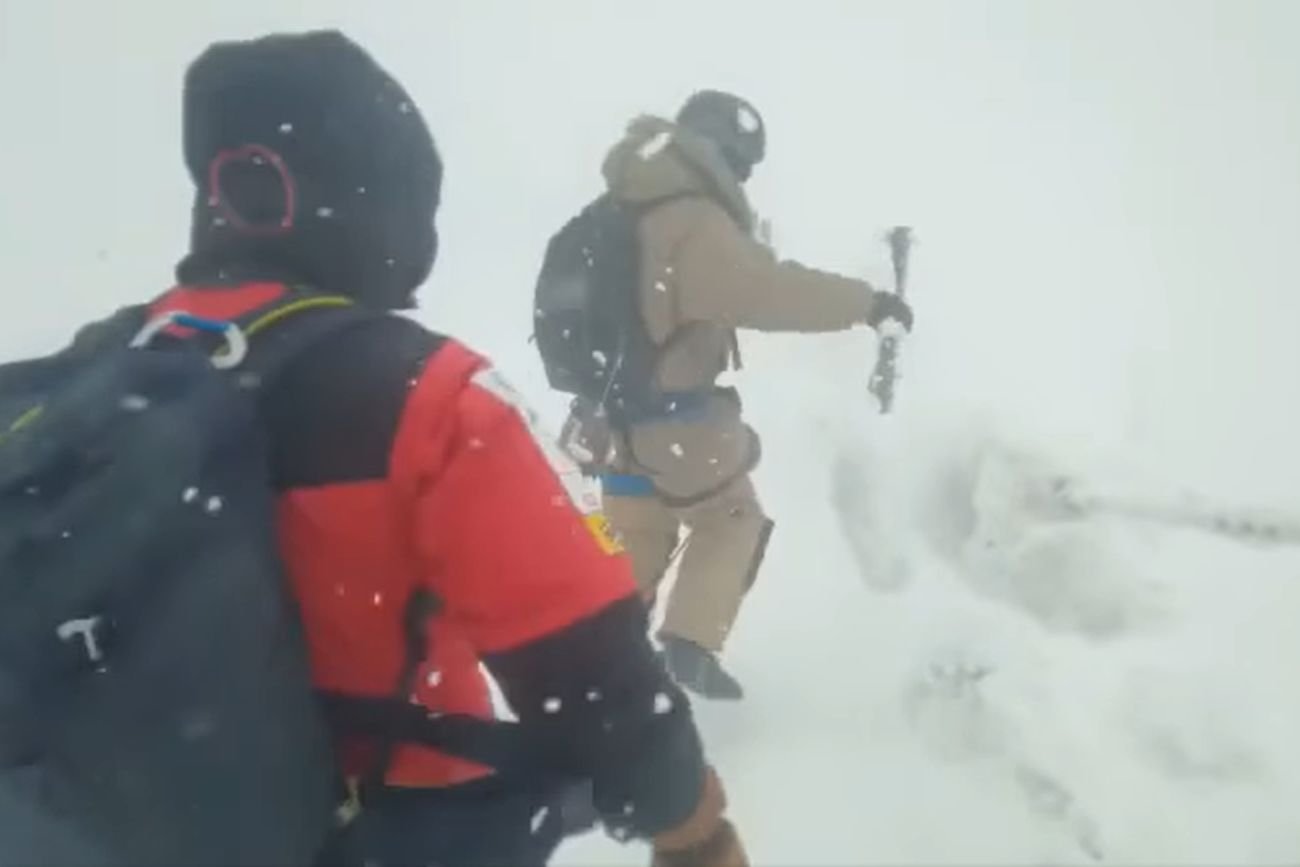 Ratownicy GOPR opublikowali na Facebooku filmik ostrzegający przed górskimi wyprawami.