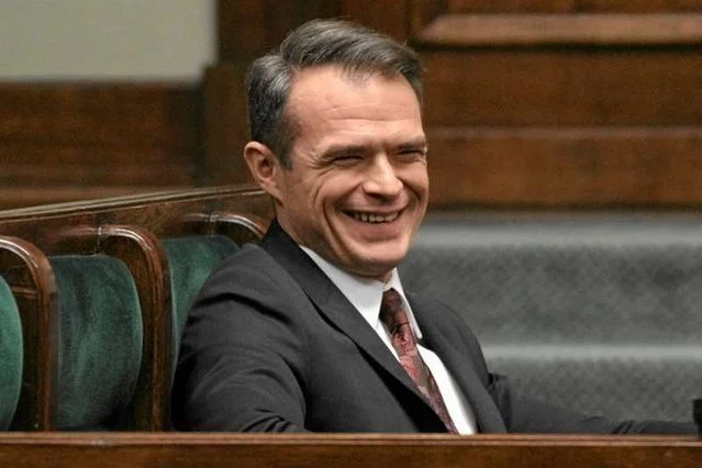 Sławomir Nowak miał się zrzec mandatu posła, ale tego nie zrobi... bo spłaca kredyty
