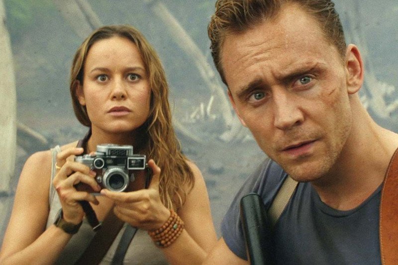 Tom Hiddlestone i Brie Larson to najbardziej zagubiona para bohaterów w filmie "Kong: Wyspa Czaszki".