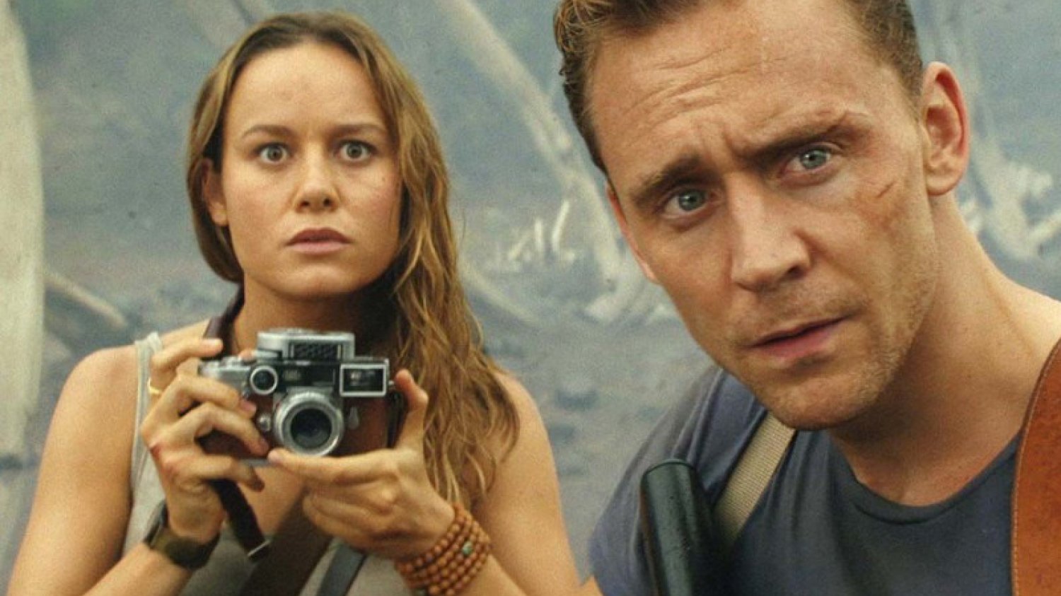 Tom Hiddlestone i Brie Larson to najbardziej zagubiona para bohaterów w filmie "Kong: Wyspa Czaszki".