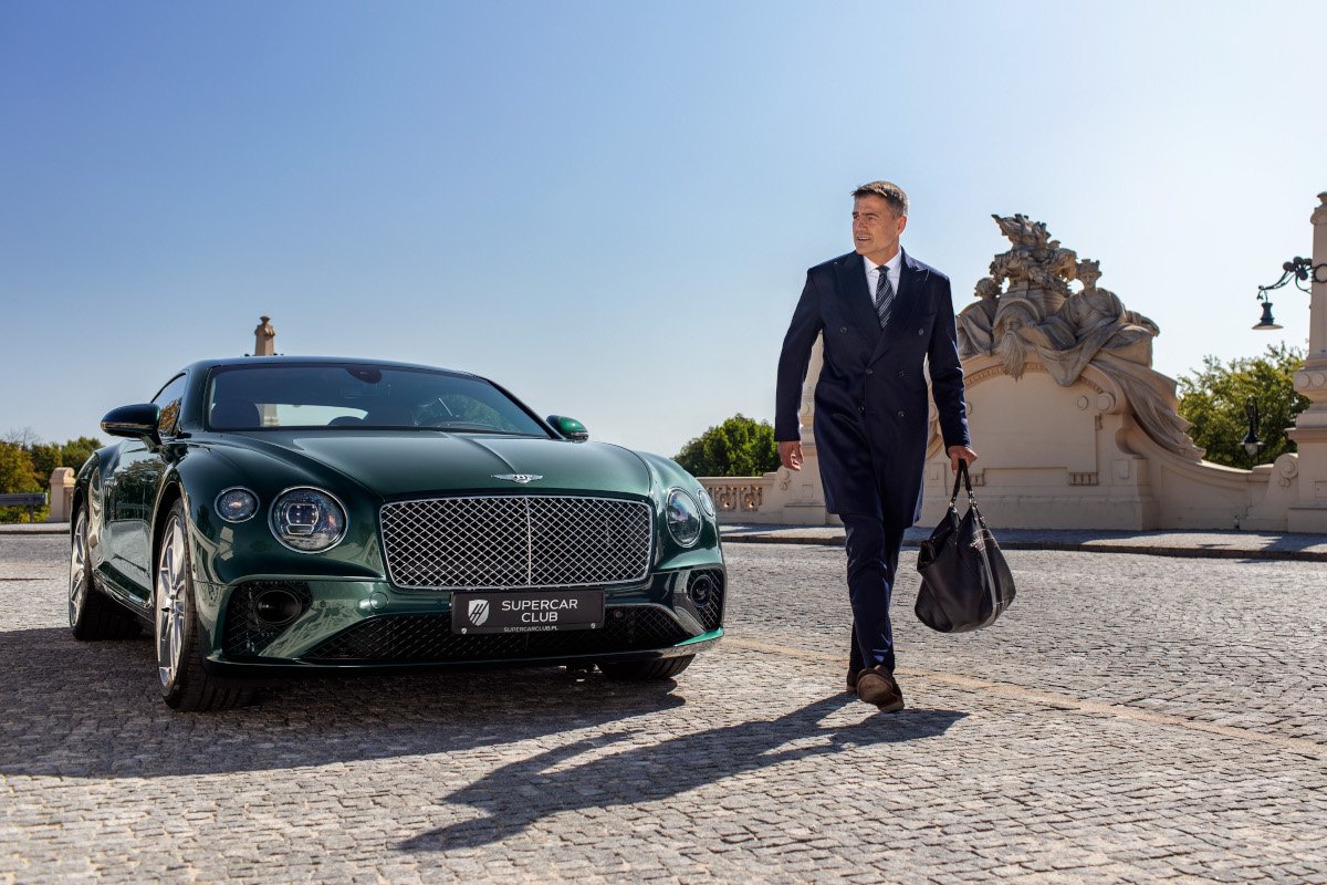 Krzysztof Hołowczyc to założyciel Supercar Club Poland.