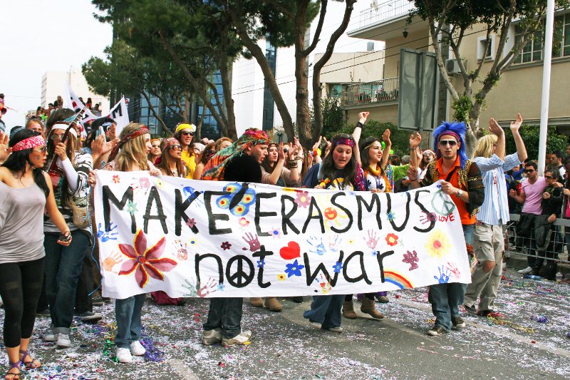 "Erasmusi" lepiej radzą sobie na rynku pracy niż ci studenci i absolwenci, którzy nie wyjechali na wymianę.