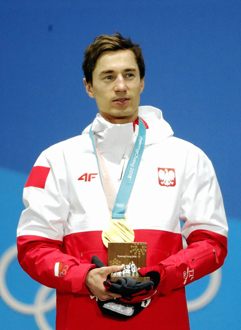 Kamil Stoch wreszcie mógł wysłuchać "Mazurka Dąbrowskiego" podczas XXIII Zimowych Igrzysk Olimpijskich w Pjongczangu.
