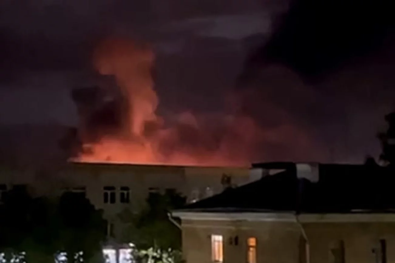 Nocny zmasowany atak dronów nad Rosją