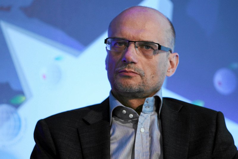 Jarosław Bauc od 8 czerwca 2000 do 28 sierpnia 2001 pełnił urząd ministra finansów w rządzie Jerzego Buzka